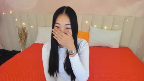 Lana online show from November 10, 2025, 9:30 am