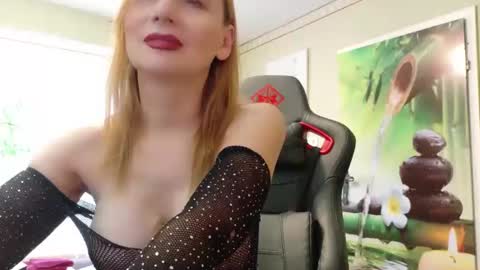 Snapshot of lanasweet9 chatting on February 10, 2025, 7:47 am Lana online show from February 10, 2025, 7:47 am