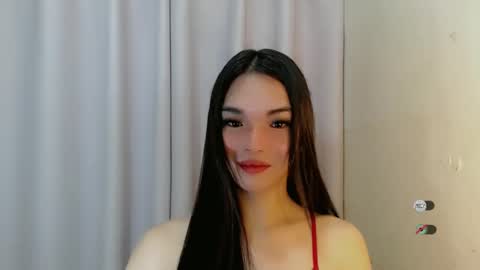 lanawyatt_ online show from December 7, 2024, 4:03 pm