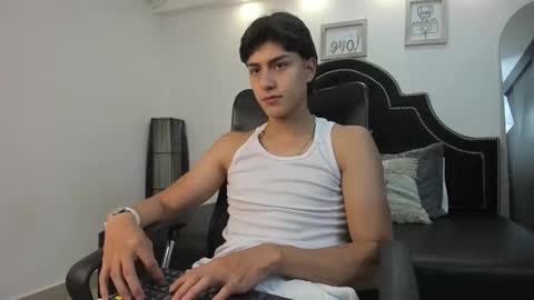 landercruz online show from October 15, 2025, 4:23 am