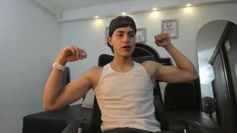 landercruz online show from October 26, 2025, 2:39 am