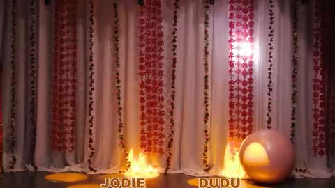 lankwaifong_cindy online show from March 22, 2026, 2:42 pm