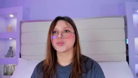 Lanna online show from March 6, 2025, 11:58 am