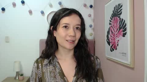 Lanna online show from November 14, 2025, 2:05 pm