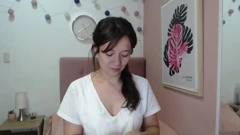 Lanna online show from March 24, 2026, 1:16 pm