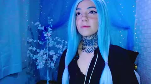 LANNIE   online show from November 15, 2025, 5:27 am