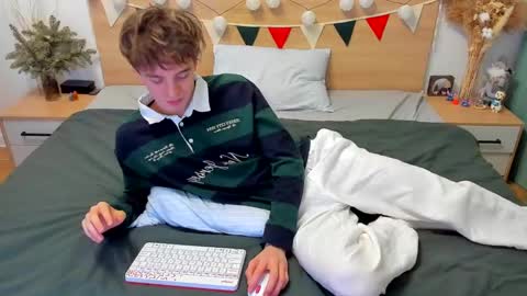 Fandi online show from February 2, 2025, 3:17 pm