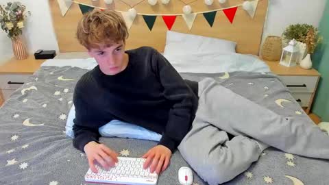 Fandi online show from March 9, 2025, 6:54 pm