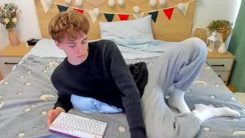 Fandi online show from March 10, 2025, 10:37 am