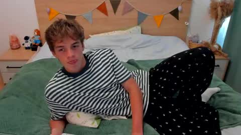 Fandi online show from April 20, 2026, 7:22 am