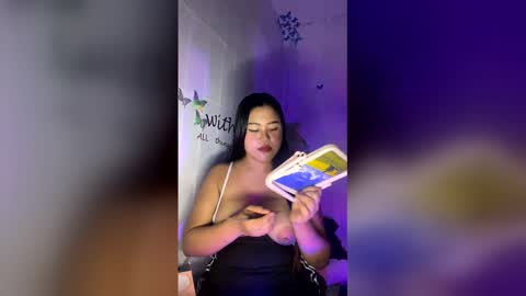 lara101732 online show from March 12, 2026, 4:35 pm