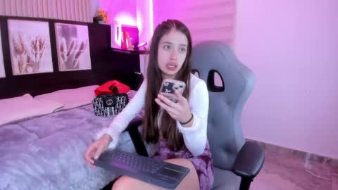 Snapshot of lara_as chatting on April 25, 2026, 1:41 pm lara_as online show from April 25, 2026, 1:41 pm