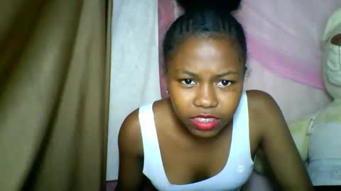 lara_belle online show from May 3, 2026, 2:23 pm