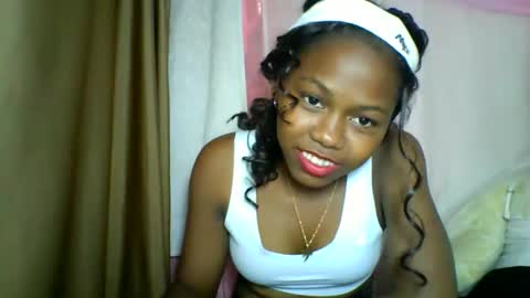 lara_belle online show from May 9, 2026, 9:47 am