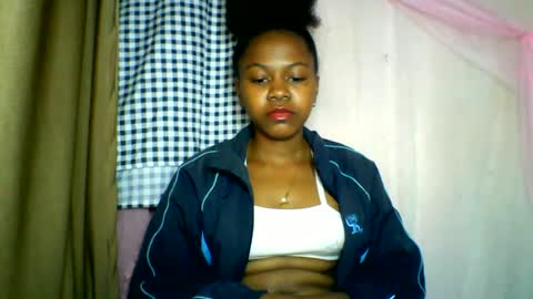 Snapshot of lara_belle chatting on June 21, 2026, 12:57 am lara_belle online show from June 21, 2026, 12:57 am