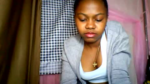 Snapshot of lara_belle chatting on June 22, 2026, 4:59 pm lara_belle online show from June 22, 2026, 4:59 pm