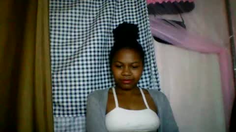 Snapshot of lara_belle chatting on July 18, 2026, 1:54 am lara_belle online show from July 18, 2026, 1:54 am