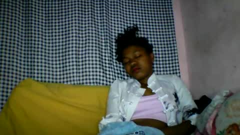 Snapshot of lara_belle chatting on July 23, 2026, 4:21 am lara_belle online show from July 23, 2026, 4:21 am