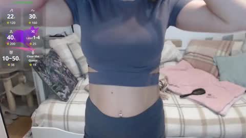 Snapshot of lara_c_rau chatting on November 2, 2025, 4:20 pm Lara online show from November 2, 2025, 4:20 pm