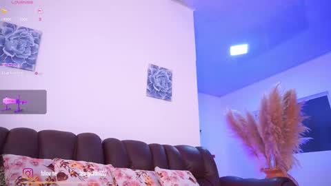 Hello Guys I am Lara Giraldo  WELCOME To my room online show from February 21, 2026, 12:11 am