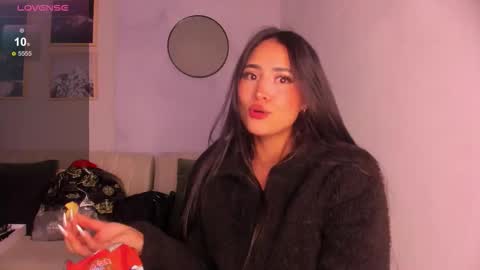 Lara Madisson online show from November 17, 2025, 5:35 am