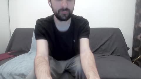 laraaan online show from December 16, 2024, 8:58 pm