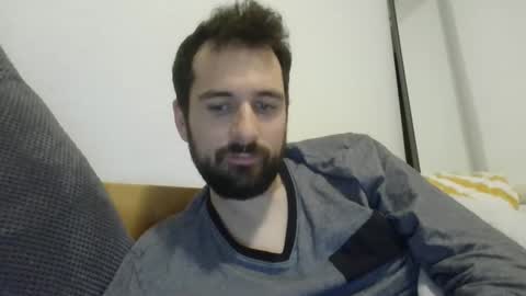 laraaan online show from October 26, 2025, 10:15 pm