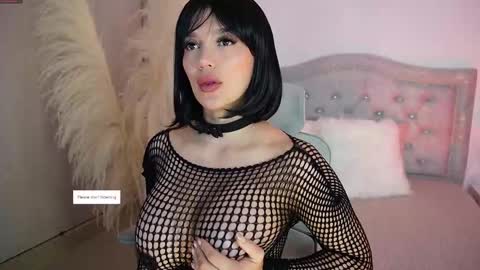 Lara  online show from September 16, 2025, 11:44 am