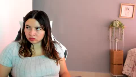 Lara online show from June 20, 2026, 3:59 pm