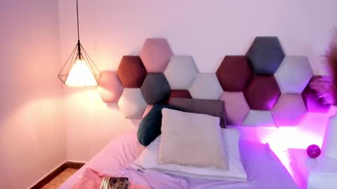  Lara Gold  online show from December 31, 2024, 9:50 pm