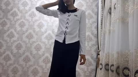 Hannah online show from October 28, 2025, 2:42 pm