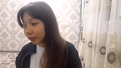 Hannah online show from November 9, 2025, 7:34 pm