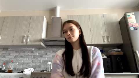 lara online show from March 9, 2026, 7:12 am