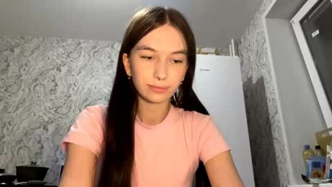 lara online show from April 17, 2026, 7:39 pm