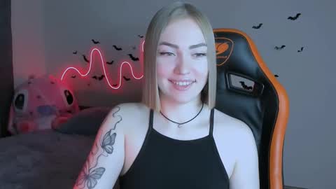 Snapshot of larakrein_lk chatting on October 24, 2025, 3:19 pm LaraKrein lk online show from October 24, 2025, 3:19 pm