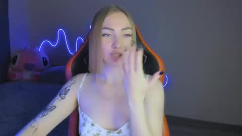 Snapshot of larakrein_lk chatting on November 6, 2025, 3:13 pm LaraKrein lk online show from November 6, 2025, 3:13 pm