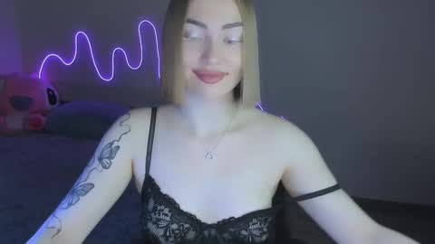 LaraKrein lk online show from December 5, 2025, 6:48 pm