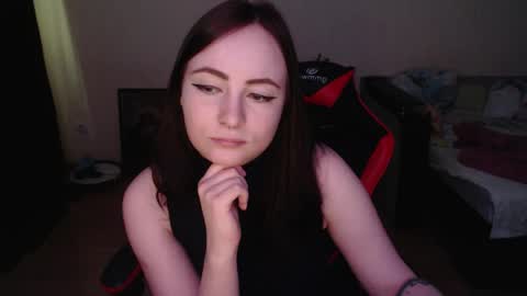 Laralianna online show from March 26, 2026, 2:22 pm