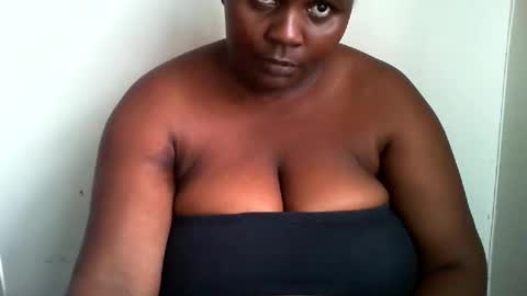 Snapshot of laralovex chatting on January 12, 2025, 1:37 pm laralovex online show from January 12, 2025, 1:37 pm