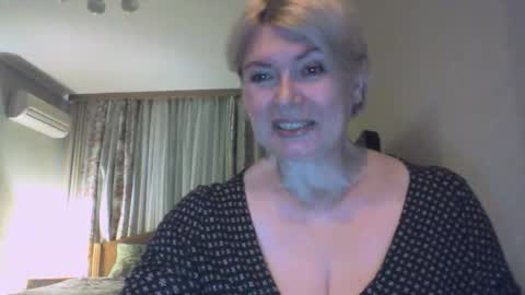 laramrs online show from October 14, 2025, 4:41 pm