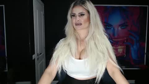 laras_moans online show from January 12, 2026, 10:31 am