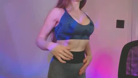 larawintersxxx online show from February 12, 2026, 9:43 pm