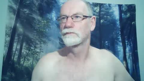 Larbie online show from December 31, 2024, 7:40 pm