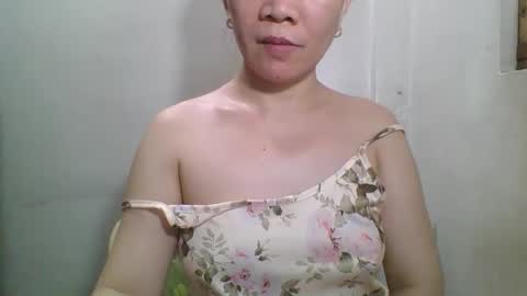 Snapshot of laricemsbest chatting on April 10, 2026, 5:06 pm Larice online show from April 10, 2026, 5:06 pm