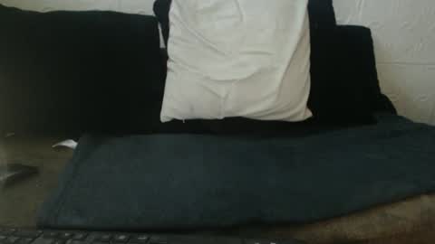 Lariss online show from February 22, 2026, 7:23 pm