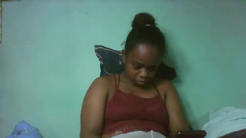 larissa645771 online show from September 29, 2025, 6:57 pm