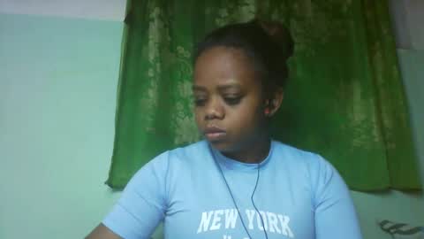 larissa645771 online show from February 10, 2026, 5:28 pm