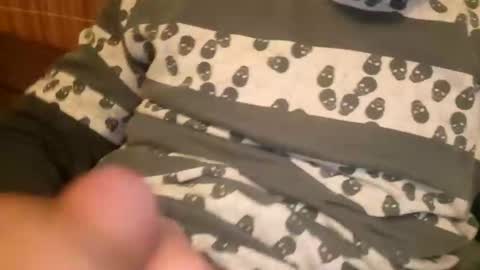 Snapshot of larry009 chatting on January 1, 2025, 10:24 pm larry009 online show from January 1, 2025, 10:24 pm