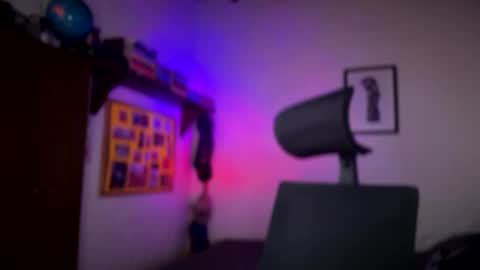 Snapshot of larry_jones chatting on November 16, 2025, 1:06 pm andrew online show from November 16, 2025, 1:06 pm