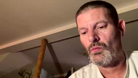 larrythelover23 online show from March 30, 2026, 7:42 am